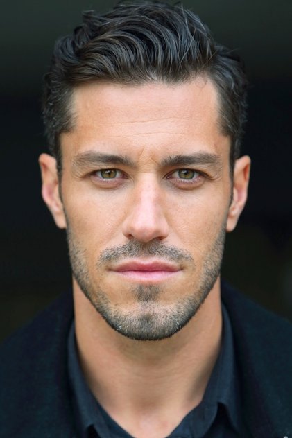 Brandon Quinn 役 Danny Morrison