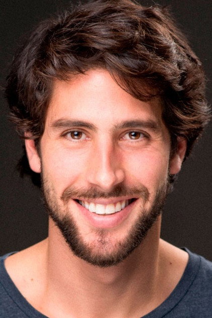 Diego Klein como Matias
