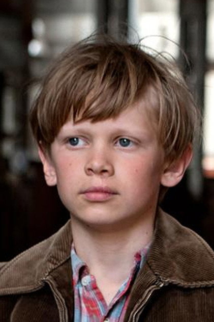 Armand Hannestad as William