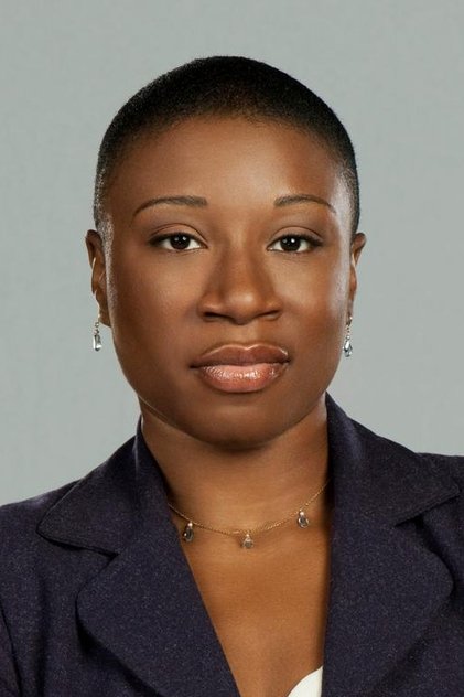 Aisha Hinds como Billie