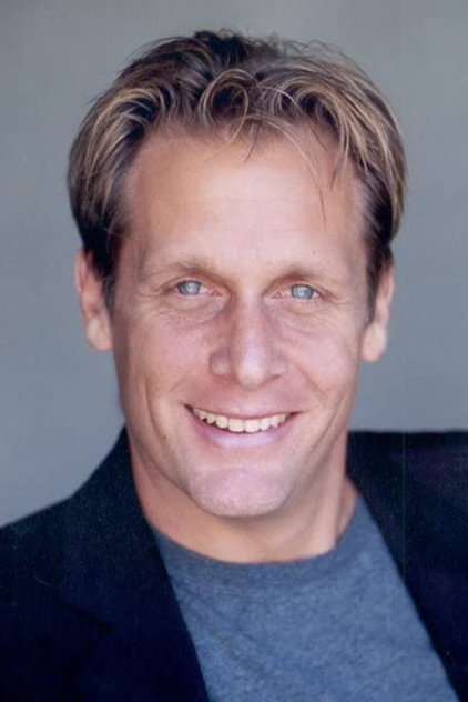 Brian Cousins como Otto Huizen