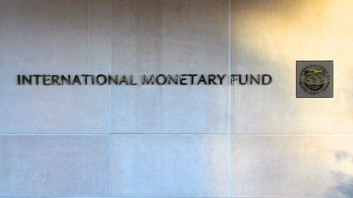 IMF上調全球經濟成長預測至3.1%，但95%的成長只來自32個國家