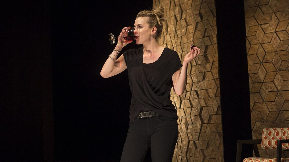 L’attrice Betty Gilpin: Broadway è un gioco da star. Oh, Mary! le ha prestato la fama