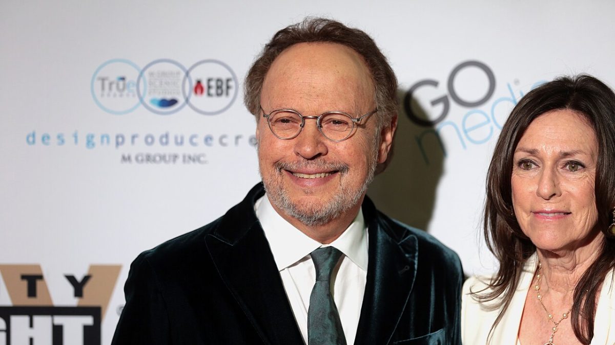 Il comico Billy Crystal apre 860 a Broadway senza Rob Reiner, l’amico che lo battezzò