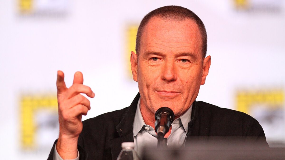 Bryan Cranston piange RJ Mitte, il figlio di ‘Breaking Bad’: un addio che va oltre il ruolo