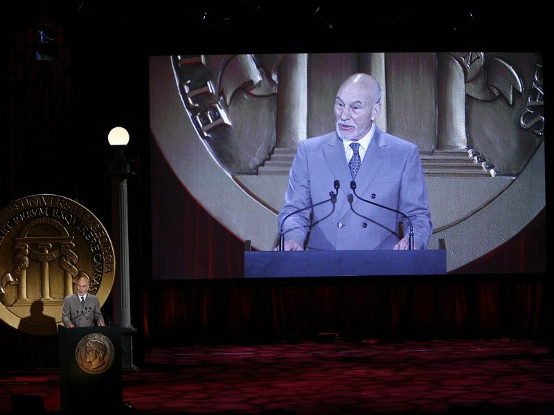 Muere Patrick Stewart a los 86 años: el actor de Star Trek y X-Men nunca dejó el teatro