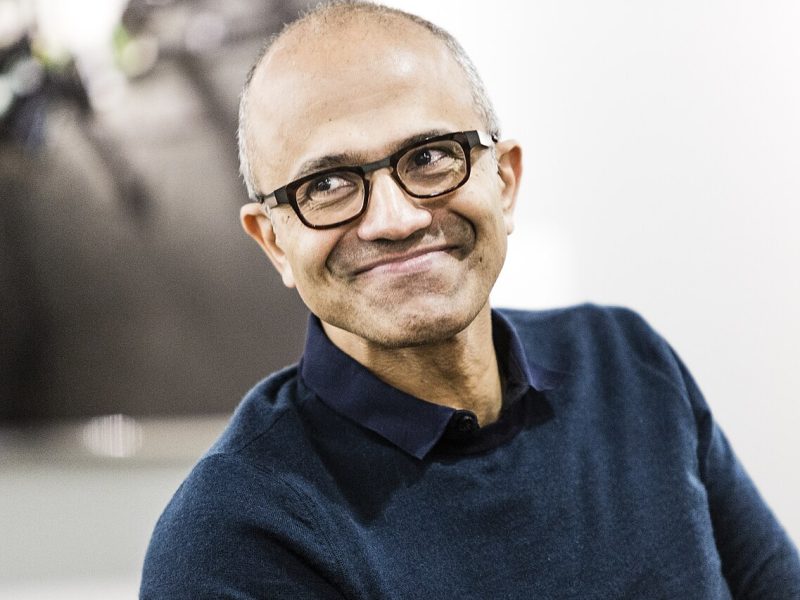 El CEO de Microsoft, Satya Nadella, pide un freno de emergencia para la IA fuera del modelo