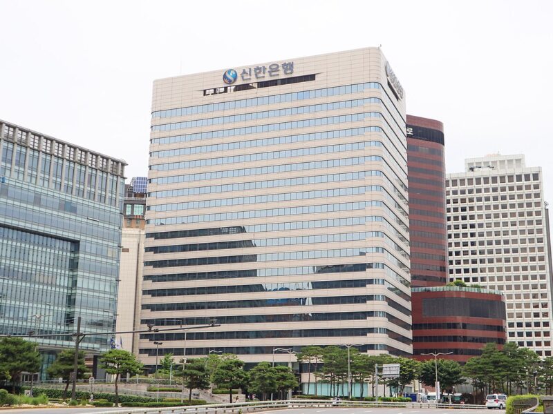 신한은행 등 금융사 7곳서 6만8000명 정보 유출…AI 해킹 도구 흔적 발견