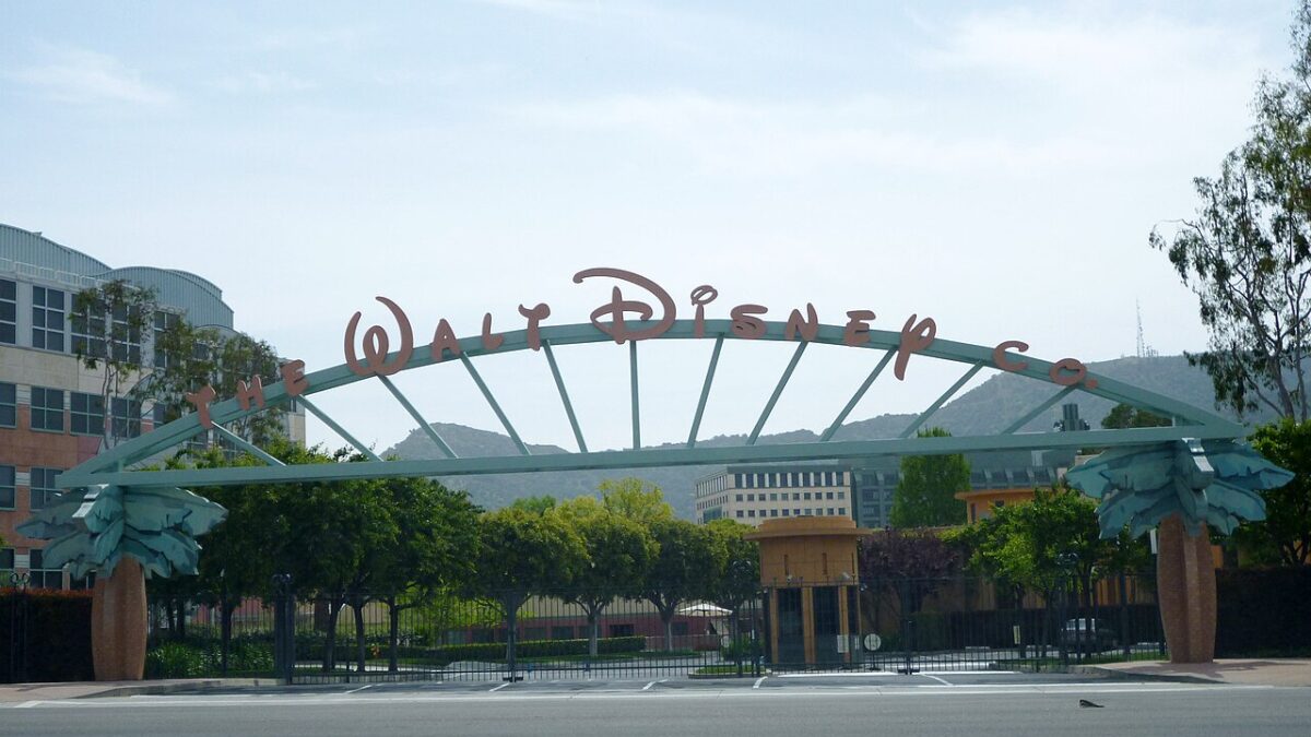 Character.AI fa bancarotta e Disney offre 20 milioni di dollari per ciò che resta