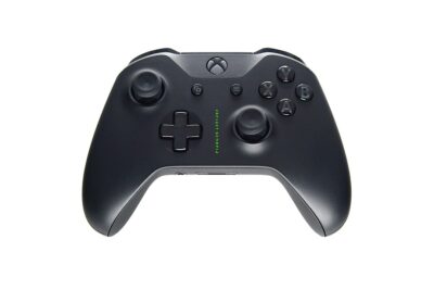 Black Xbox wireless controller — Spritekollision / CC BY-SA 4.0, via Wikimedia Commons