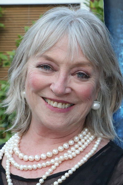 Veronica Cartwright como Lambert