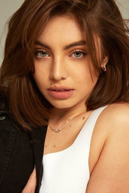 Lydia Pavón în rolul lui Idoia