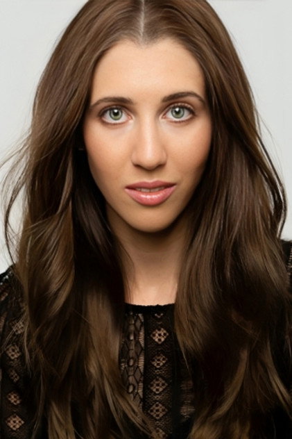 Jessica Koloian como Anna