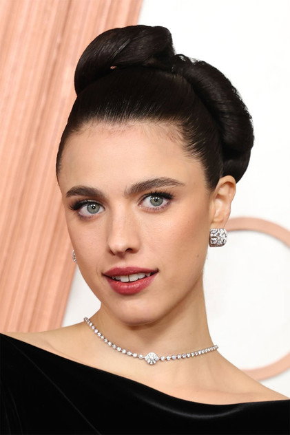 Margaret Qualley dans le rôle de Sue