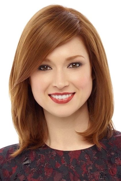 Ellie Kemper în rolul lui Helen Carpenter
