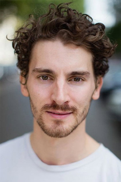 Martin Bruchmann como Valentin