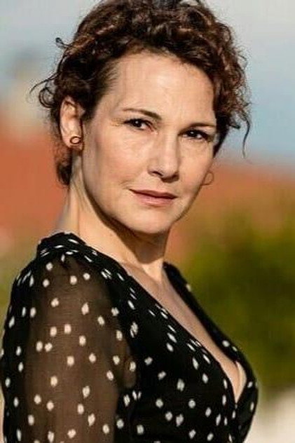 Anna Ferruzzo as Elide Santoro