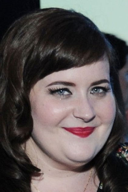 Aidy Bryant dans le rôle de Emmy Fairfax (voice)