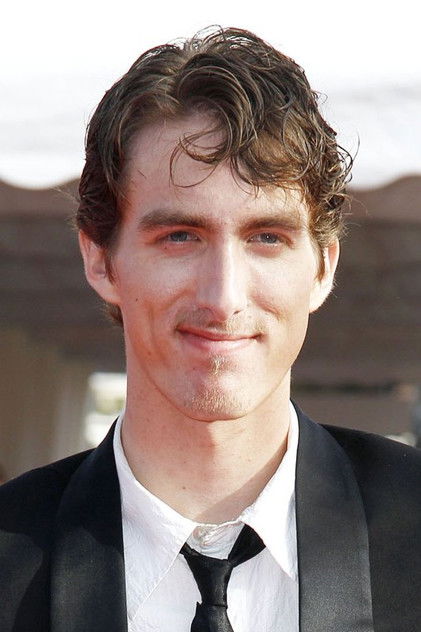 Dustin Ingram como Jersey
