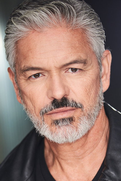 Alejandro De Hoyos como Colonel Marin