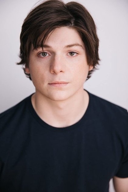 Jack Mulhern în rolul lui Tyler Kryger