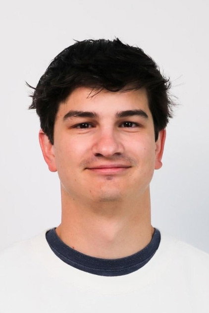 Will Angus como Dario Amodei