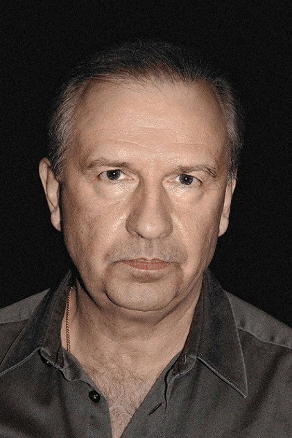 Tomasz Stockinger como Ojciec Laury