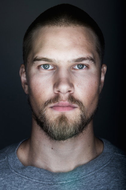Mads Sjøgård Pettersen como Kristoffer
