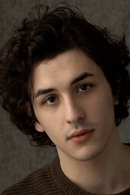 Will Price dans le rôle de Dylan