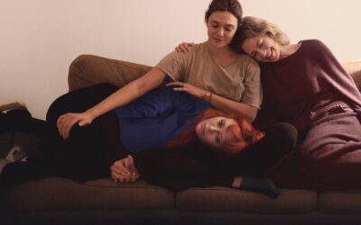 Las tres hijas convierte un piso diminuto en una lección magistral de duelo y actuación
