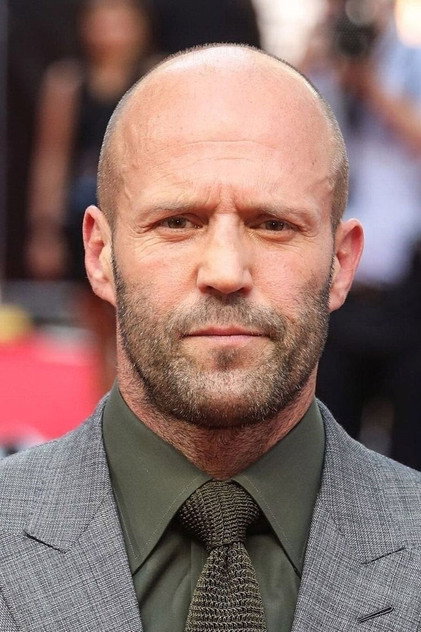 Jason Statham como Adam Clay