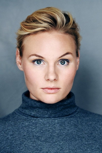 Rosalie Thomass 역 Maria