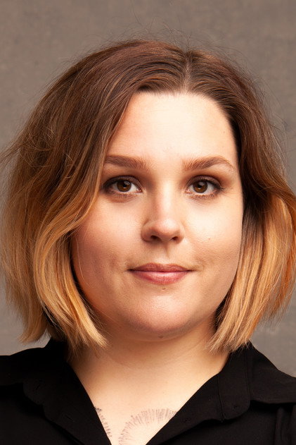 Charlotta Björck als Linda