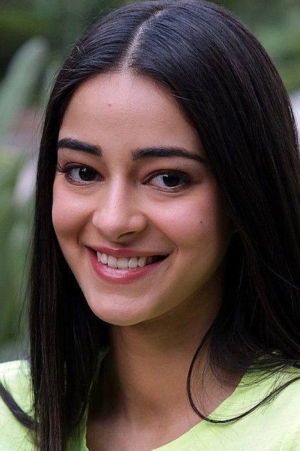 Ananya Panday als Ahana Singh
