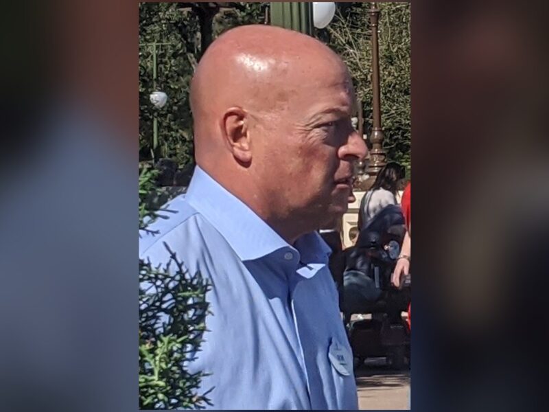 Bob Chapek, o antigo líder da Disney que acusa Bob Iger de sabotagem