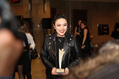Ezgi Mola