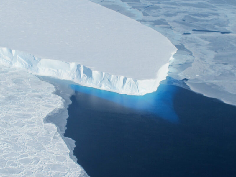 El agua de mar que se cuela bajo el glaciar Thwaites duplica su previsión para 2100