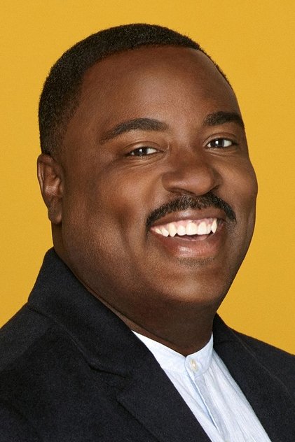 Bashir Salahuddin como Wo-1. Bernie 'Hondo' Coleman