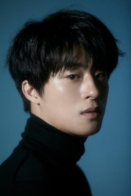 Koo Kyo-hwan as Han Hee-sung