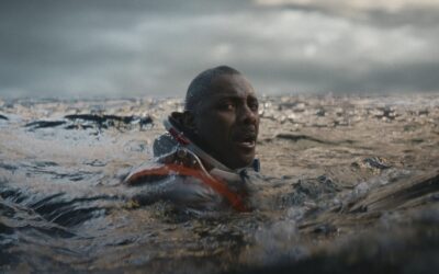 Idris Elba, actor y director, hunde a su tripulación espacial en el océano en Above the Below