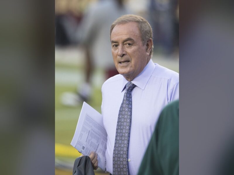 Al Michaels, a voz do ‘milagre no gelo’ que a Amazon mantém aos 81 anos