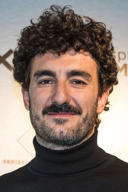 Miki Esparbé como Jan