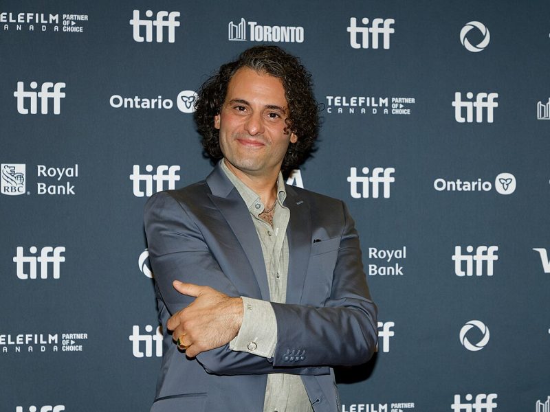 Arian Moayed, l&rsquo;acteur de Succession qui a joué Hamlet en persan à New York
