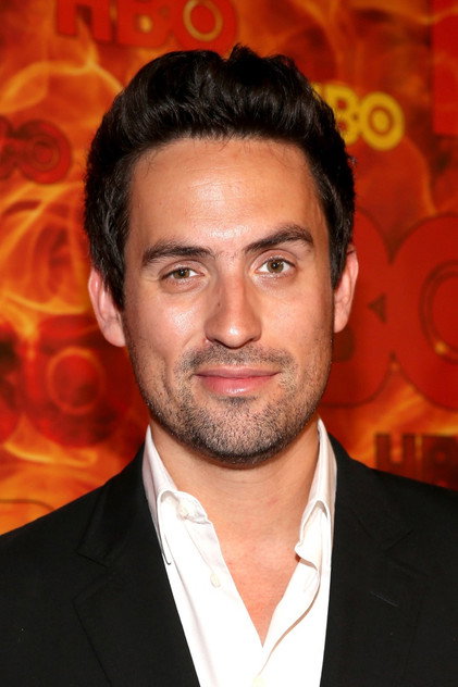 Ed Weeks como Colin / Rock  Monster (voice)