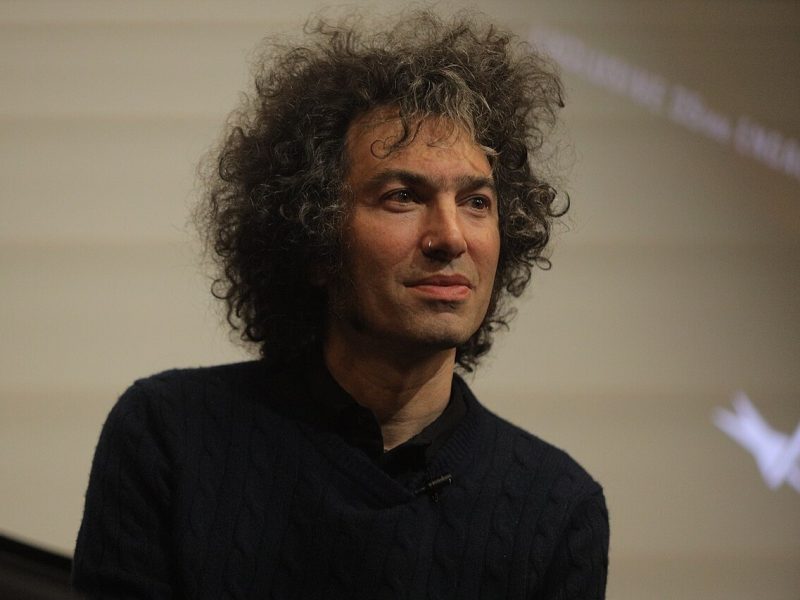 Azazel Jacobs, o diretor de As Três Filhas que escalou os próprios pais