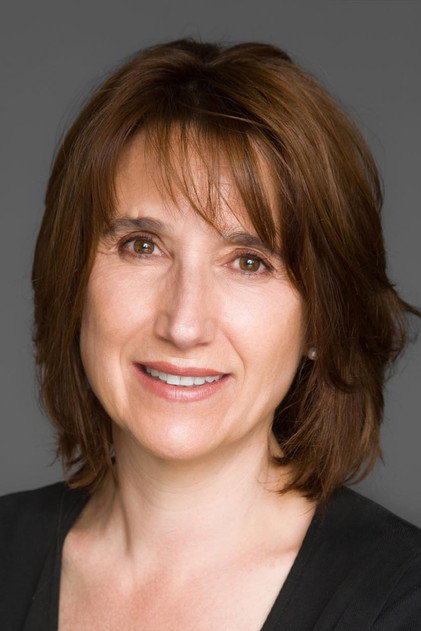 Carmen Beato 饰 Mamá Juan Pablo