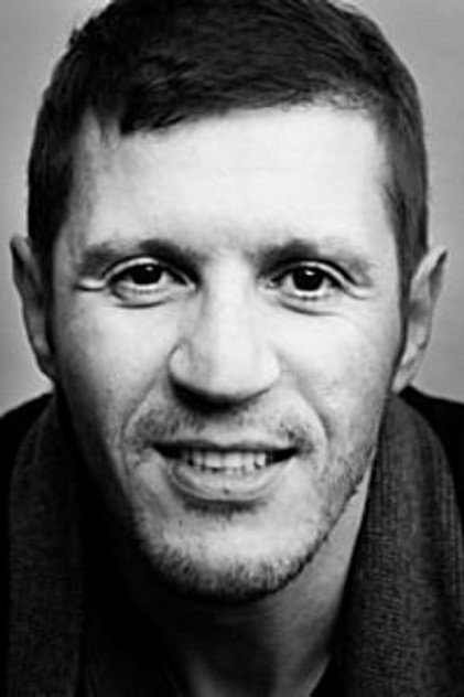 Younes Bachir as Hamid