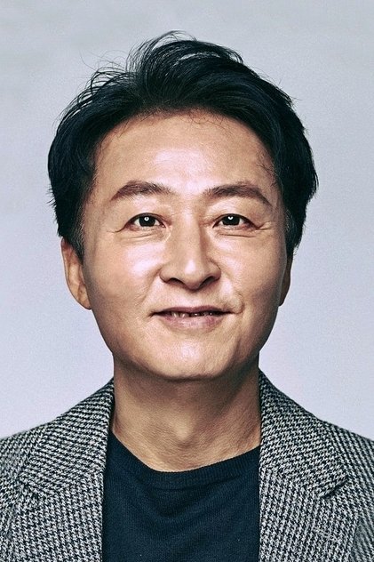 Kim Jong-soo dans le rôle de Kim Hwan-dong