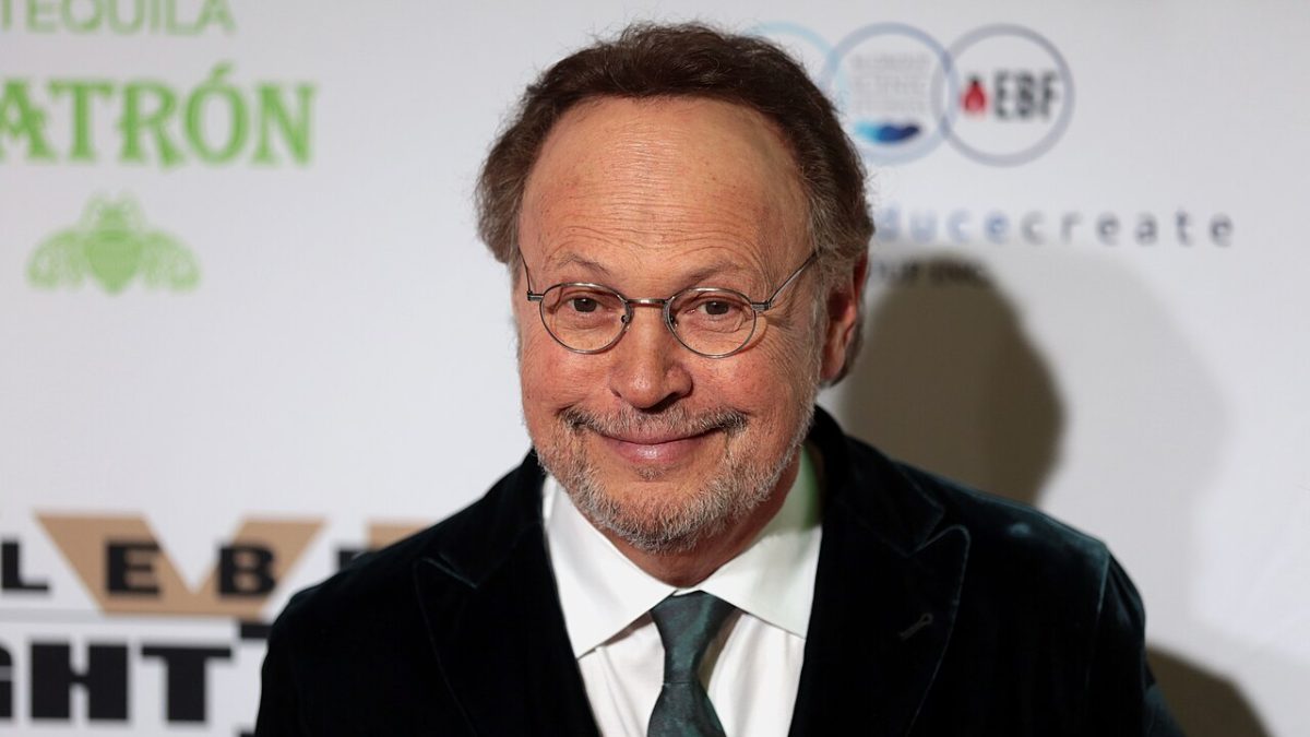 Billy Crystal, l&rsquo;hôte des Oscars, raconte seul en scène la maison que le feu lui a prise