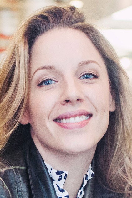 Jessie Mueller como Lily